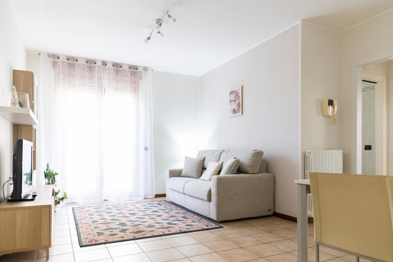 Vanilla - Cozy Apartment With Private Terrace أرونا المظهر الخارجي الصورة